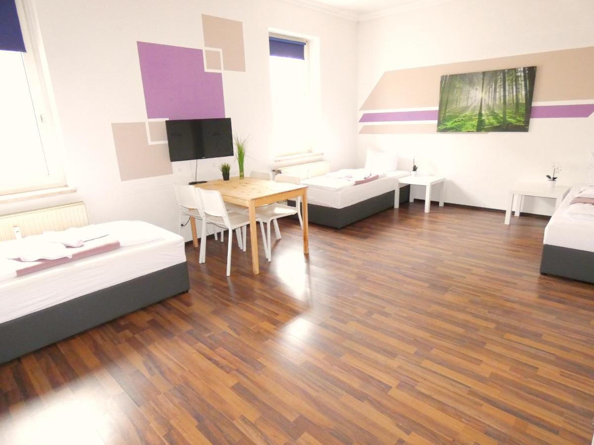 Sunnyhome Monteurwohnungen Und Apartments In Schwandorf Exteriör bild