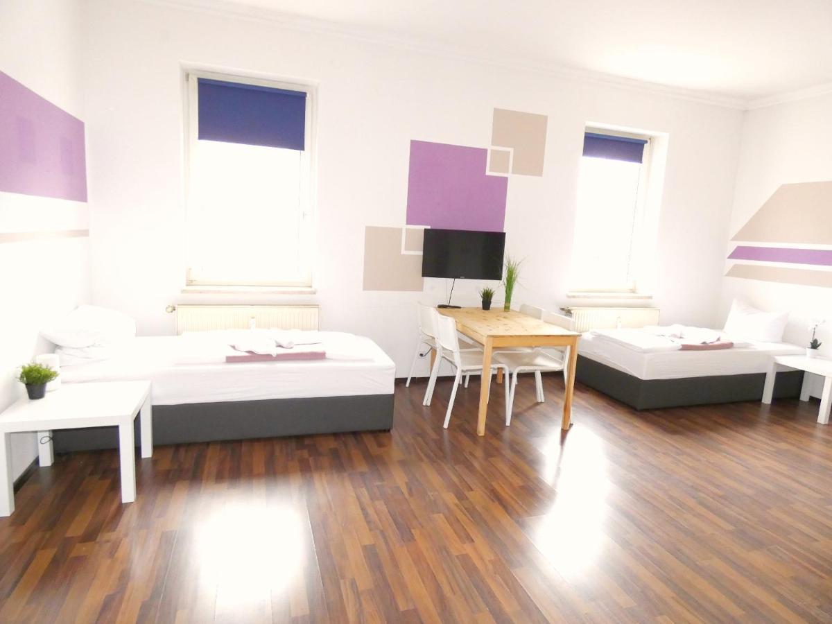 Sunnyhome Monteurwohnungen Und Apartments In Schwandorf Exteriör bild