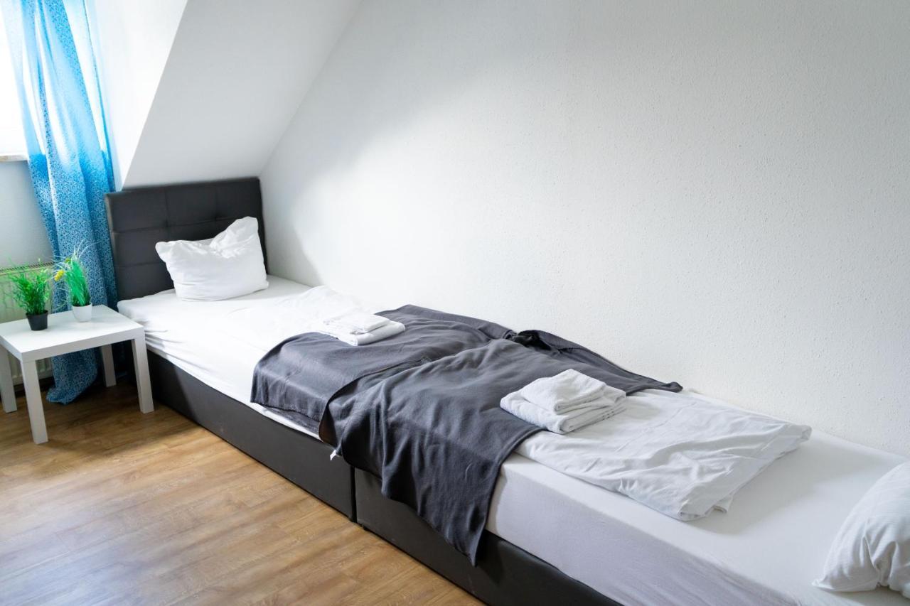 Sunnyhome Monteurwohnungen Und Apartments In Schwandorf Exteriör bild
